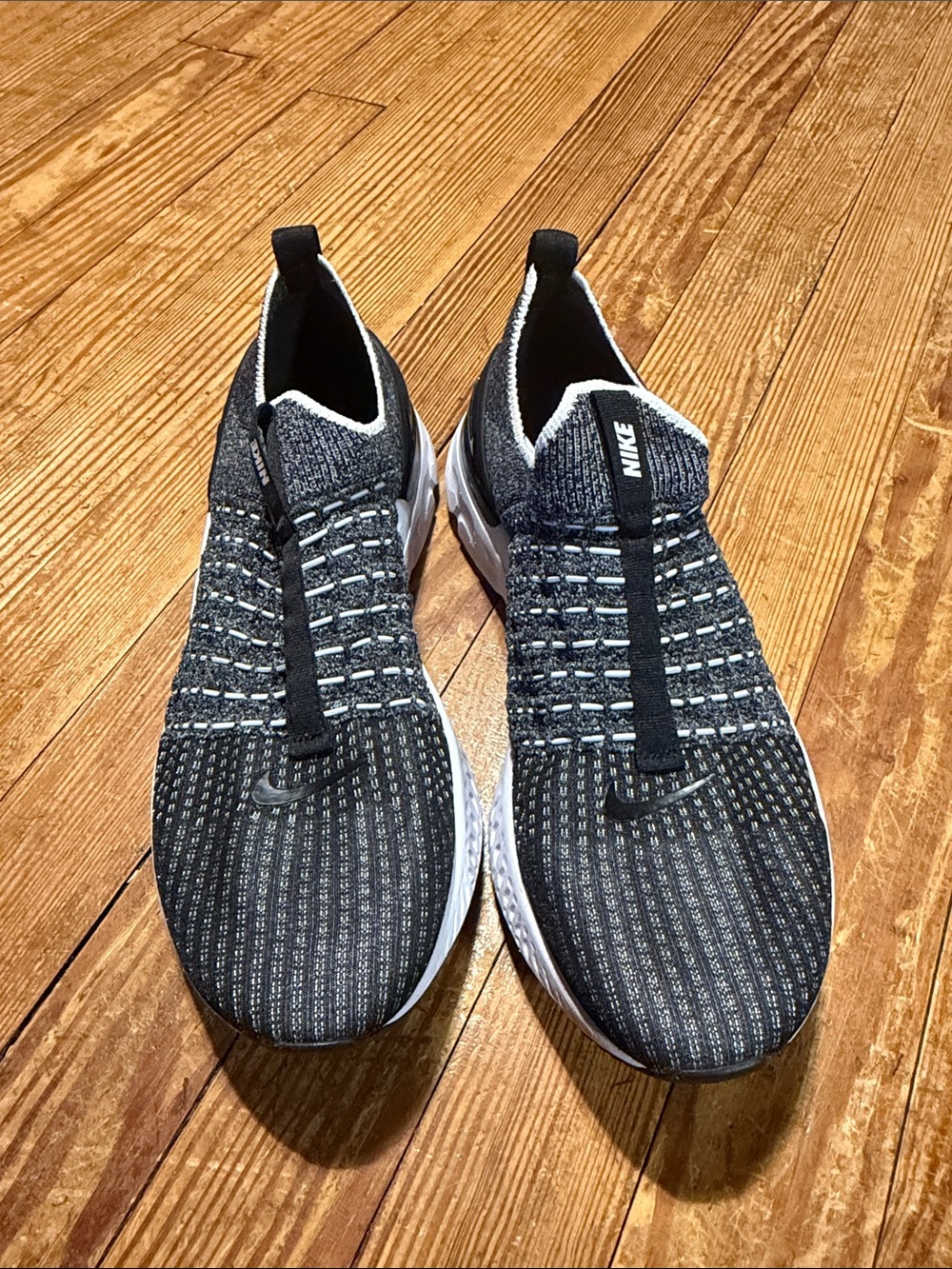 NWOT Nike React Phantom Run Flyknit 2 Sneakers women 10.5
